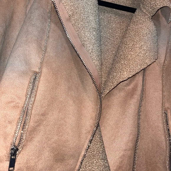 Brown suede jacket - Picture 3 of 3